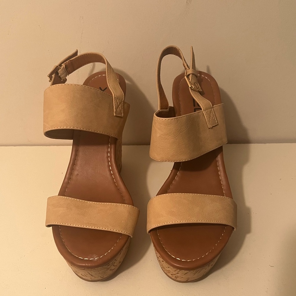 Tan Wedges!